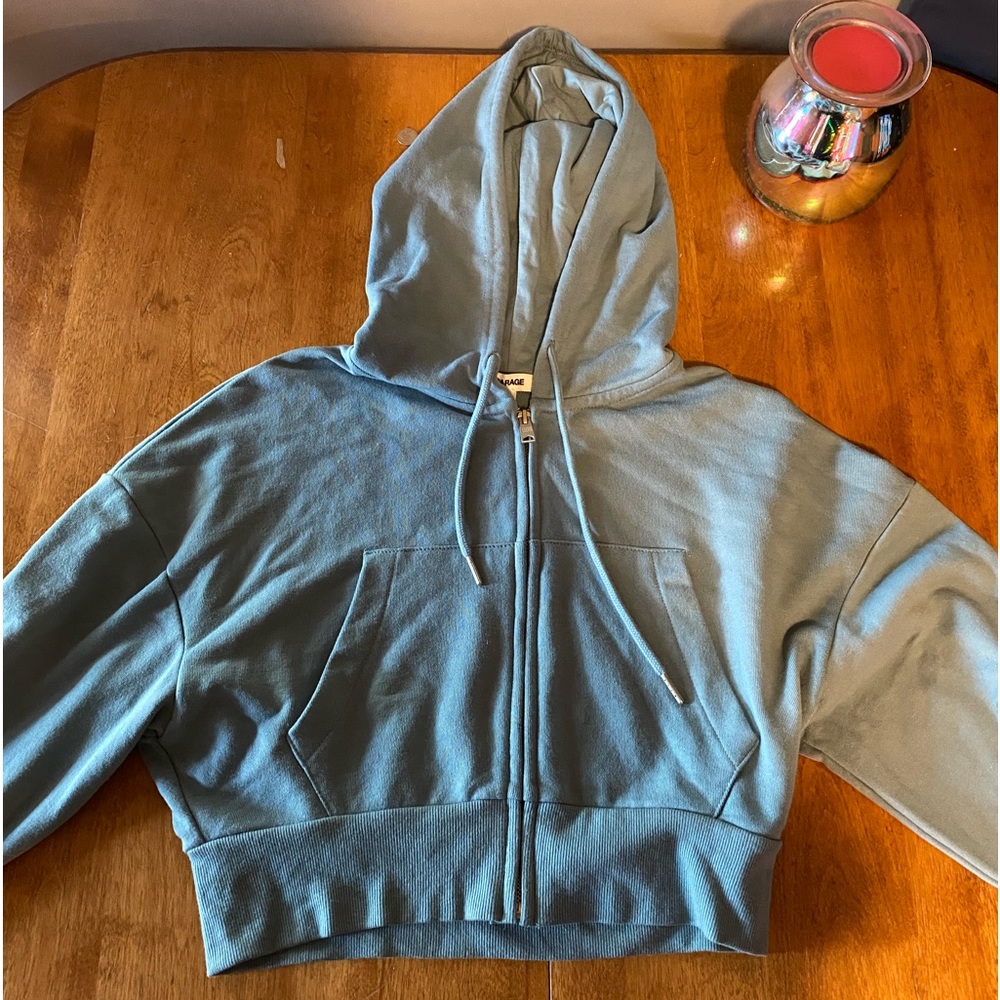 Cropped zip up